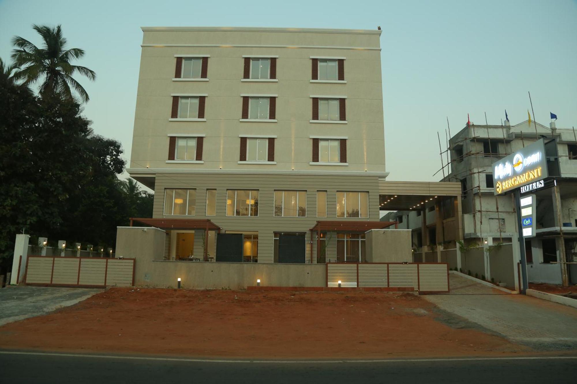 Misty Ocean - A Bergamont Group Of Hotel Kuilapalayam Екстер'єр фото